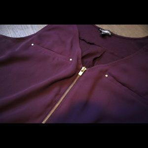 Purple Express Tank w/ gold accents - Size Medium